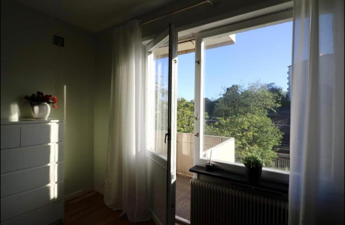 Trivsamma Lagenheter Med Fri Parkering Apartment Stockholm Ngoại thất bức ảnh