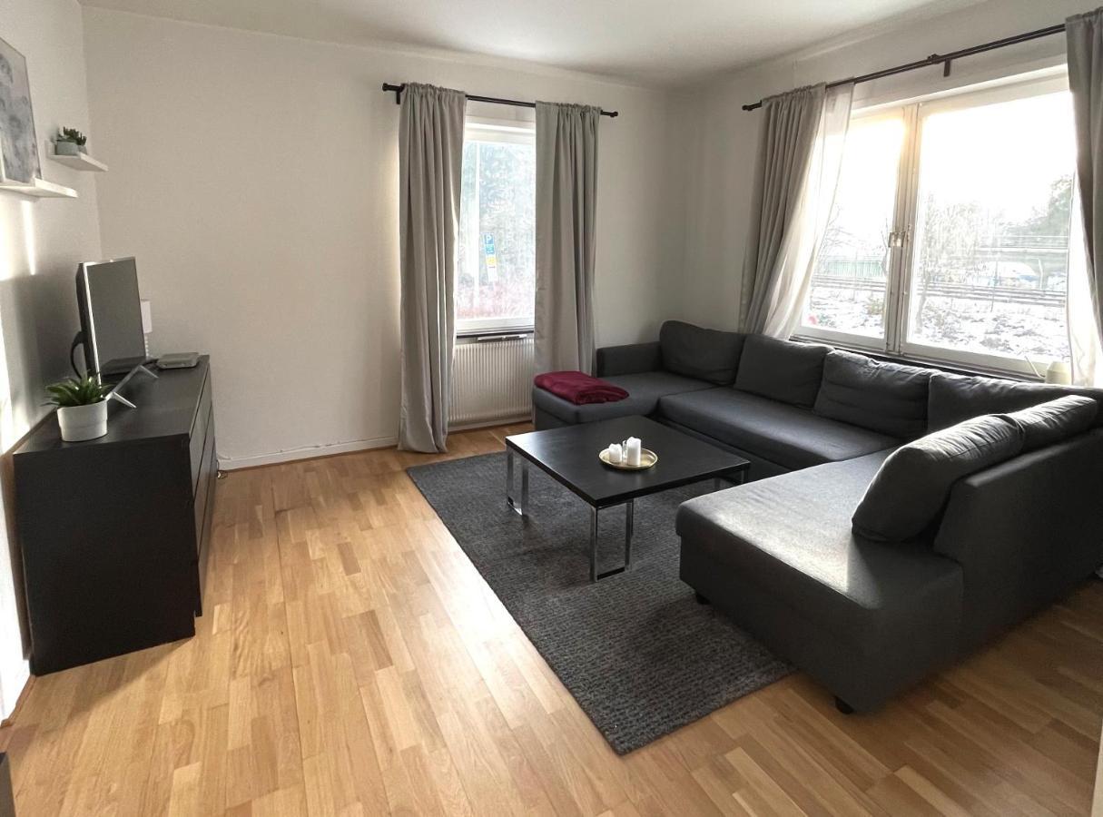 Trivsamma Lagenheter Med Fri Parkering Apartment Stockholm Ngoại thất bức ảnh